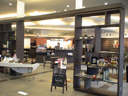 link Cafe'（リンク カフェ）